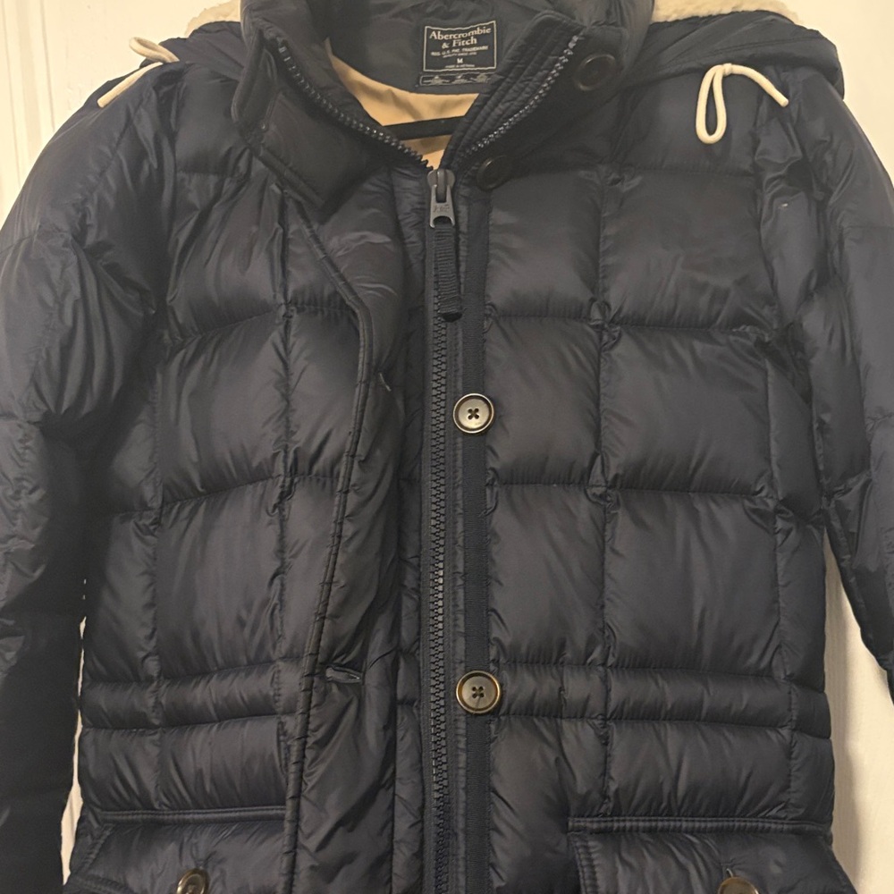 Abercrombie Women's Navy Blue Puffer Jacket - Picture 3 of 5